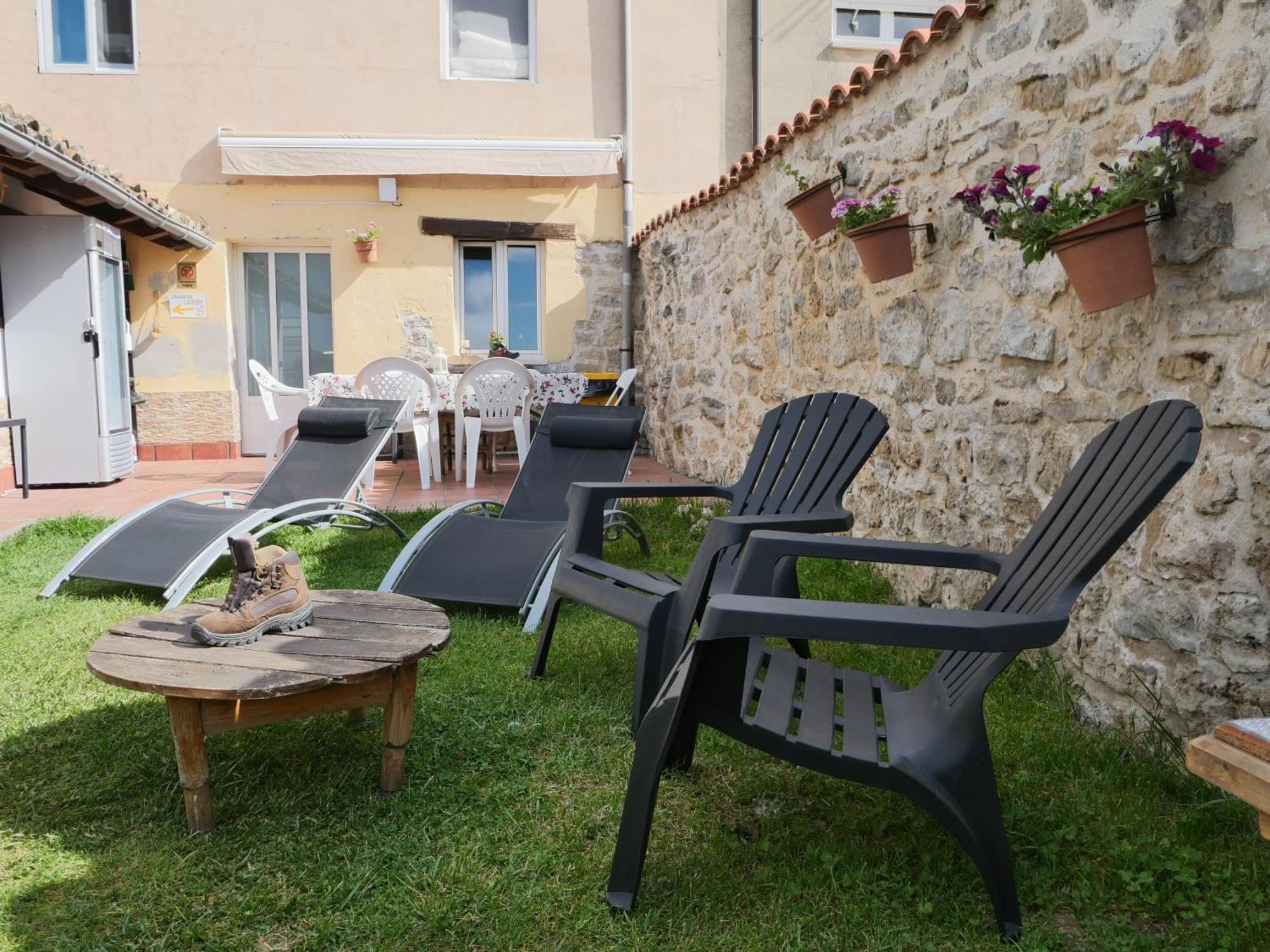 Albergue El Alfar/Pilgrim Hostel Hornillos del Camino Zewnętrze zdjęcie